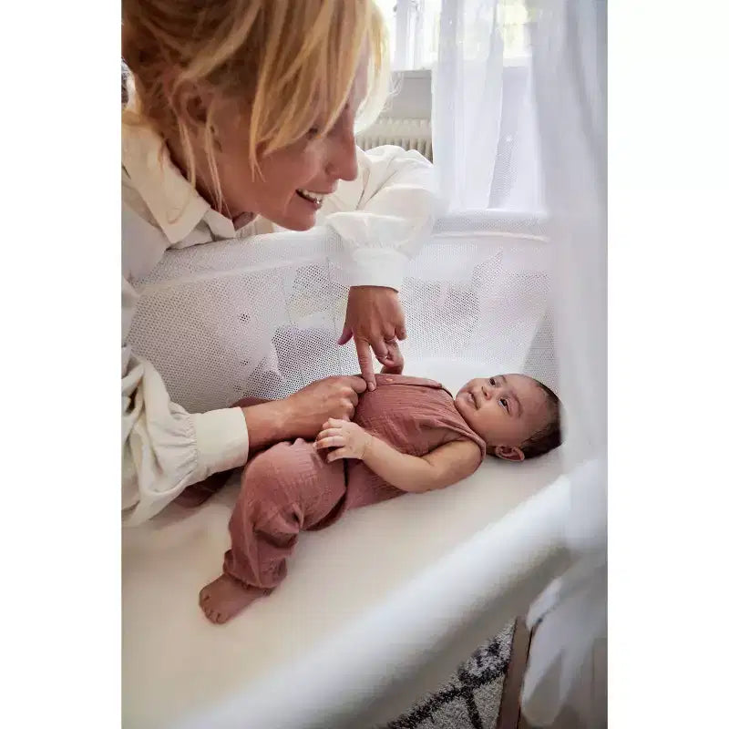 Berceau BabyBjorn - Ivoire : Berceau cododo, moderne, avec fonction de bercement, facile à transporter