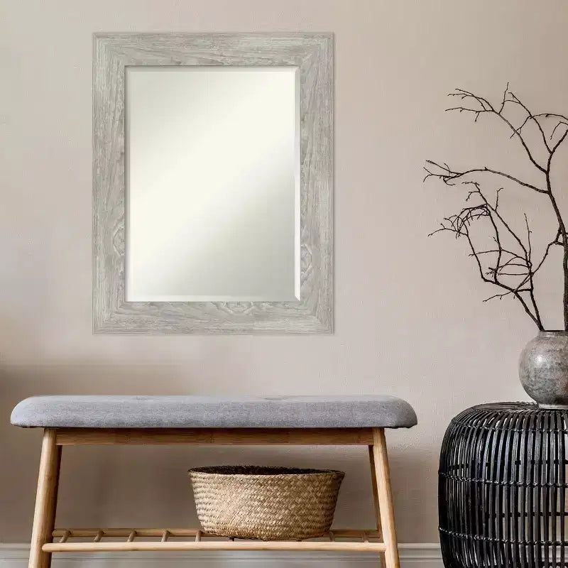 Miroir mural encadré Dove 24" x 30" gris délavé - Amanti Art : Rectangle moderne biseauté, cadre en polystyrène, fixation murale