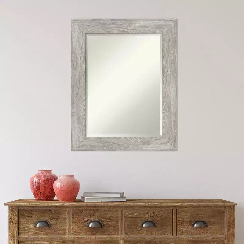 Miroir mural encadré Dove 24" x 30" gris délavé - Amanti Art : Rectangle moderne biseauté, cadre en polystyrène, fixation murale