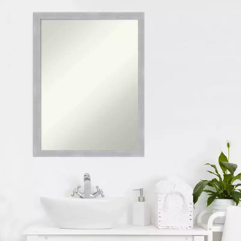 Miroir mural étroit Grace non biseauté 20" x 26" nickel brossé - Amanti Art : Cadre en polystyrène, Fixation murale