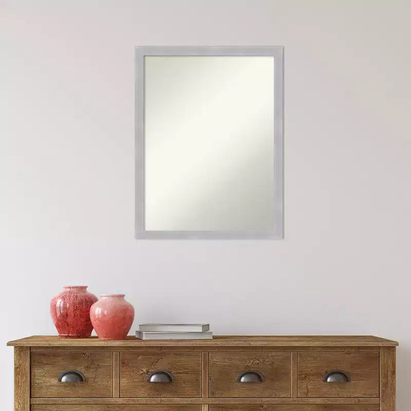 Miroir mural étroit Grace non biseauté 20" x 26" nickel brossé - Amanti Art : Cadre en polystyrène, Fixation murale