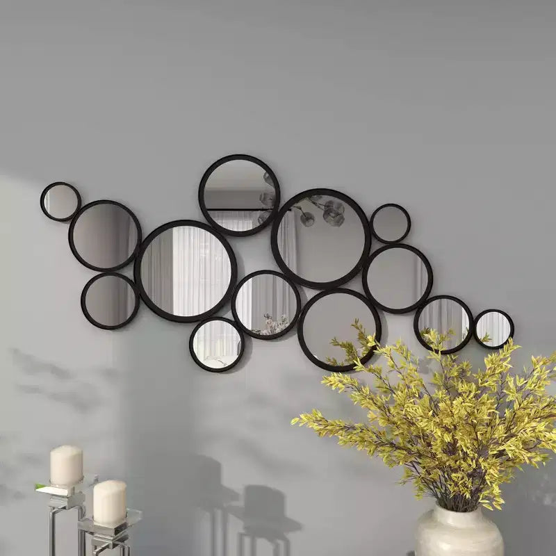 Miroir mural rond grappe de bulles en métal noir - Olivia & May : Cadre en fer contemporain, hauteur 132 cm
