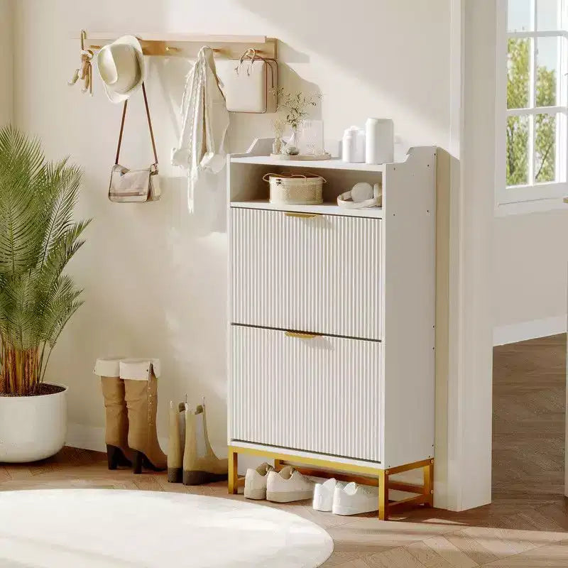 Meuble de rangement pour chaussures cannelé pour entrée, armoire à chaussures étroite en bois de 23,5 pouces avec 2 tiroirs basculants, étagère ouverte et pieds métalliques robustes