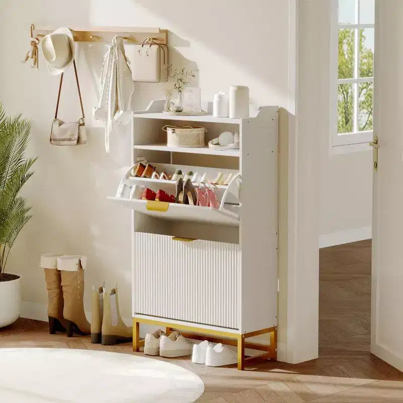Meuble de rangement pour chaussures cannelé pour entrée, armoire à chaussures étroite en bois de 23,5 pouces avec 2 tiroirs basculants, étagère ouverte et pieds métalliques robustes
