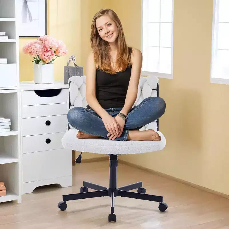 Chaise de bureau sans accoudoirs à assise large, chaise d'ordinateur pour le travail et la méditation, pieds croisés avec roulettes, chaise de bureau pour coiffeuse, maison, blanc