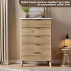 Commode cannelée avec plateau en faux marbre et 5 tiroirs profonds - commode en bois moderne de 120 cm de haut au profil incurvé pour chambre à coucher, chambre d'enfant, salon, couloir