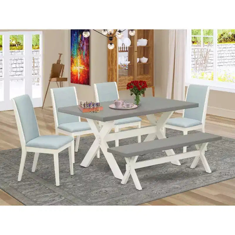 Table de salle à manger HomeStock 5 pièces, dessus en bois massif, fini jacobéen vieilli, avec 4 chaises Parsons