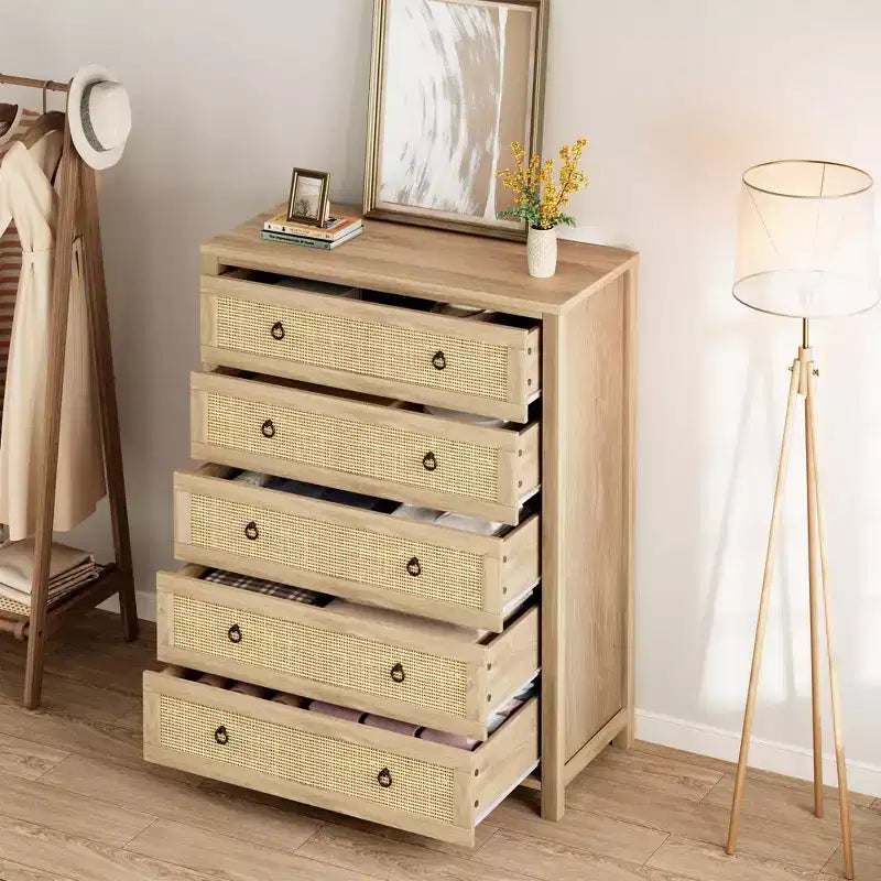Commode en rotin pour chambre à coucher avec 5 tiroirs, commode haute de 45 pouces avec grands tiroirs et grand placard de rangement pour vêtements, commode en bois pour chambre à coucher, meuble TV