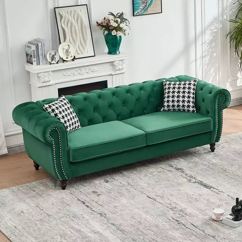 Canapé Chesterfield 3 places de style Mid-Century avec garniture cloutée, accoudoirs roulés et cadre en bois, canapé en velours pour salon, lounge - Panipeachy