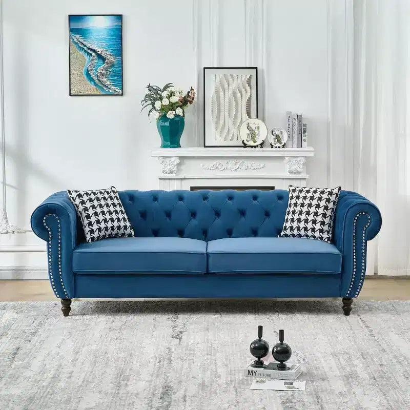 Canapé Chesterfield 3 places de style Mid-Century avec garniture cloutée, accoudoirs roulés et cadre en bois, canapé en velours pour salon, lounge - Panipeachy