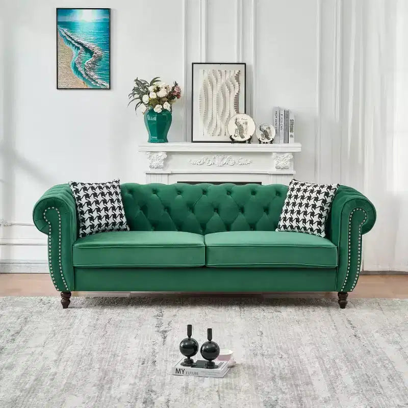 Canapé Chesterfield 3 places de style Mid-Century avec garniture cloutée, accoudoirs roulés et cadre en bois, canapé en velours pour salon, lounge - Panipeachy
