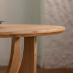 Maxax – Table basse ronde de 31,1 po en bois de chêne naturel avec base découpée pour salon et espaces de ferme