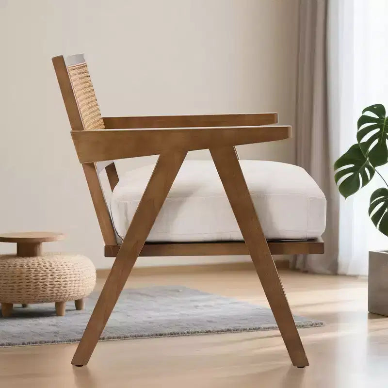 Fauteuil de ferme en bois avec accoudoirs, dossier en rotin et coussin en lin pour salon, chambre à coucher