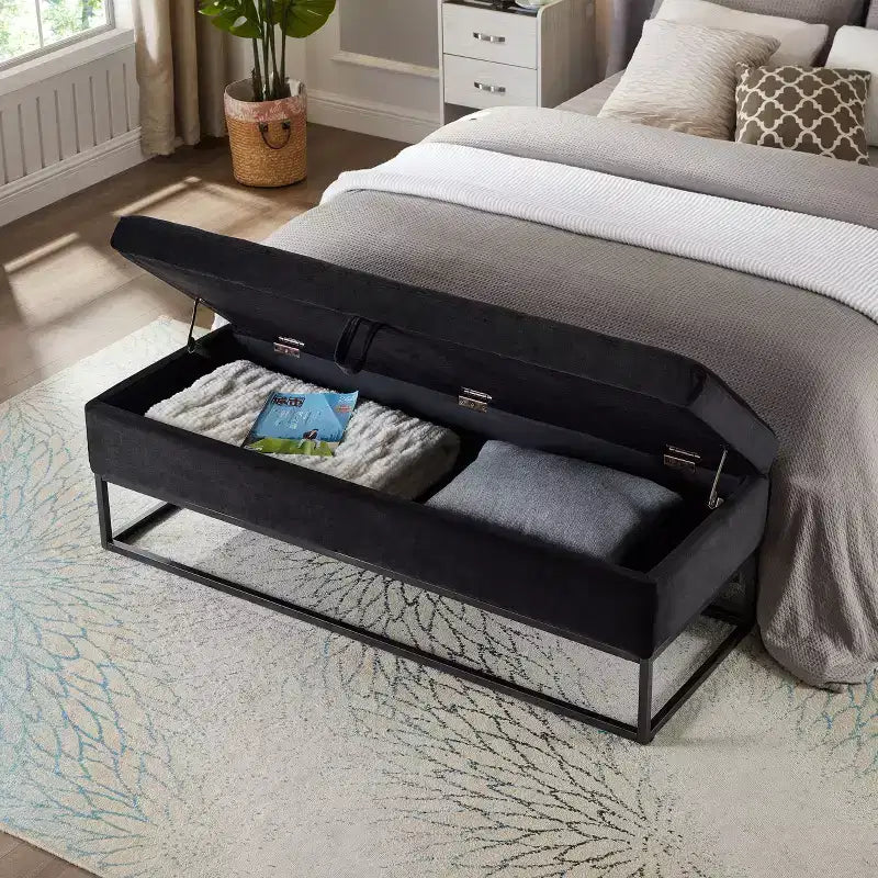 Banc de rangement Okak 58.6 avec base en métal et grand espace de rangement, banc d'entrée capitonné, banc de bout de lit pour salon, chambre à coucher
