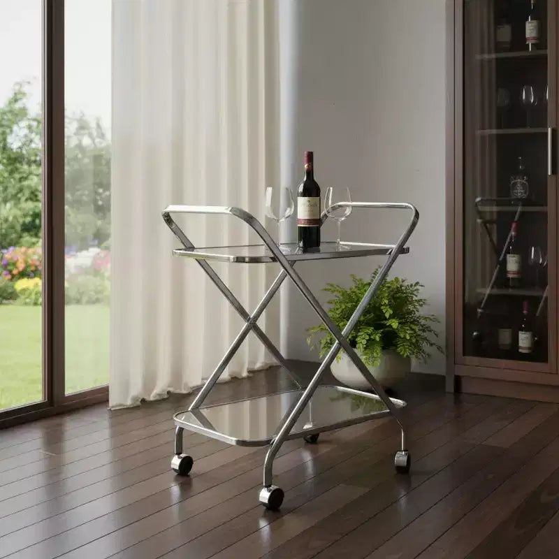 Chariot de bar roulant HomeRoots 26 en métal argenté et verre