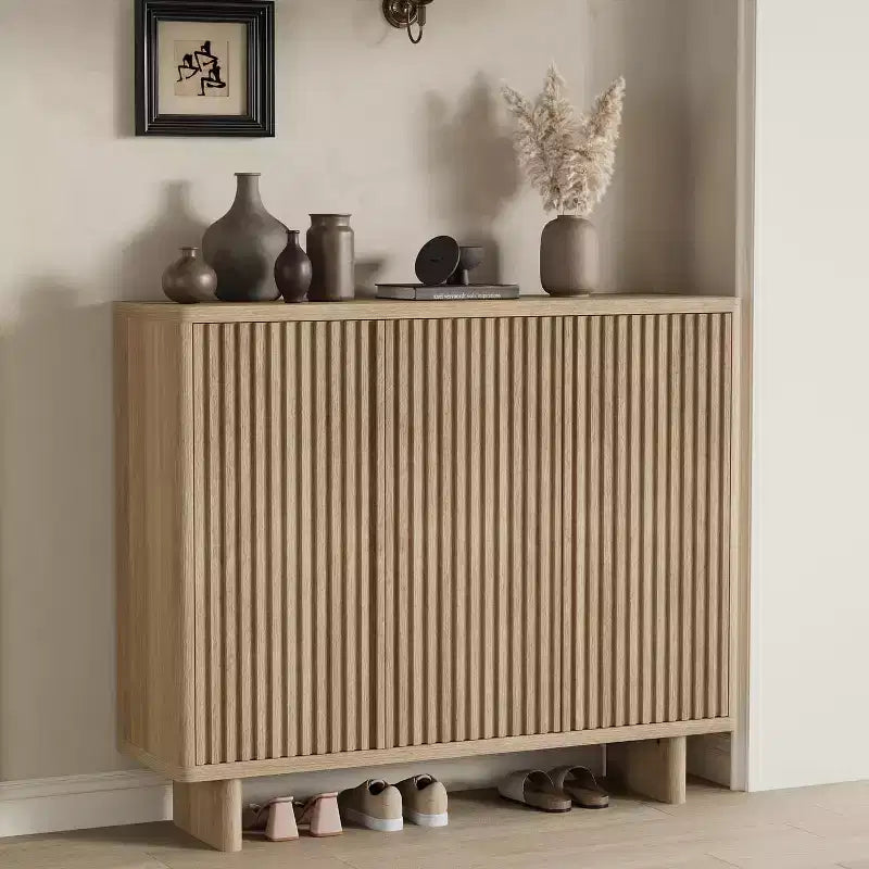 Meuble à chaussures rustique à 5 niveaux avec porte cannelée, banc de rangement de 117 cm pour entrée, salon ou hall