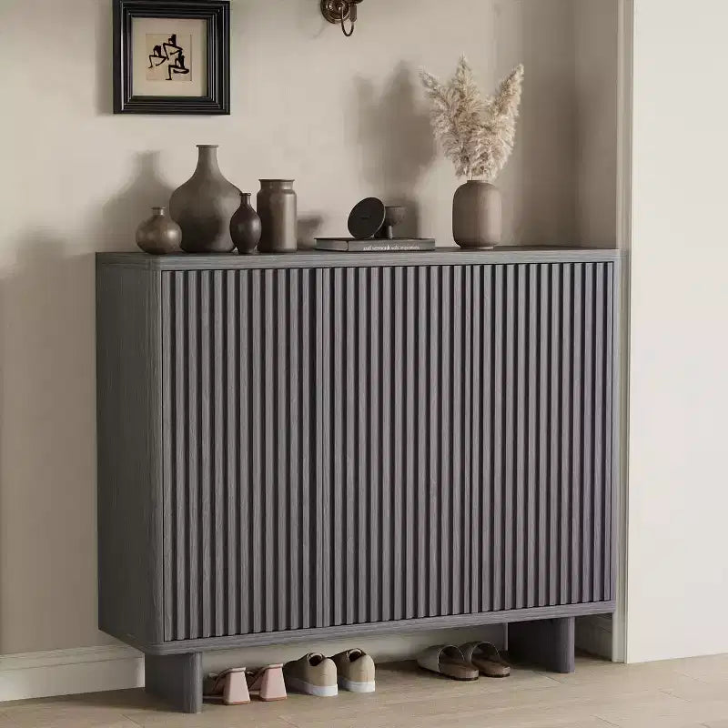 Meuble à chaussures rustique à 5 niveaux avec porte cannelée, banc de rangement de 117 cm pour entrée, salon ou hall