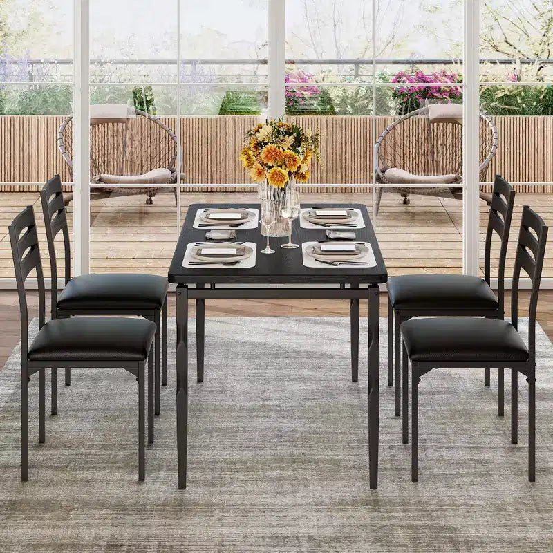 Ensemble Table et Chaises de Salle à Manger, Table de Cuisine Rectangulaire Compacte avec 4 Chaises, Cadre en Métal, Coussins Moelleux, pour Salle à Manger, Cuisine, Appartement