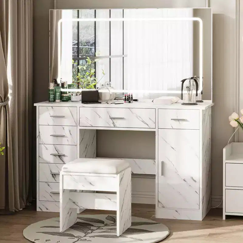 Coiffeuse de maquillage moderne avec 7 tiroirs, grand miroir, 3 modes réglables, support pour sèche-cheveux, ensemble de table de chevet pour chambre à coucher