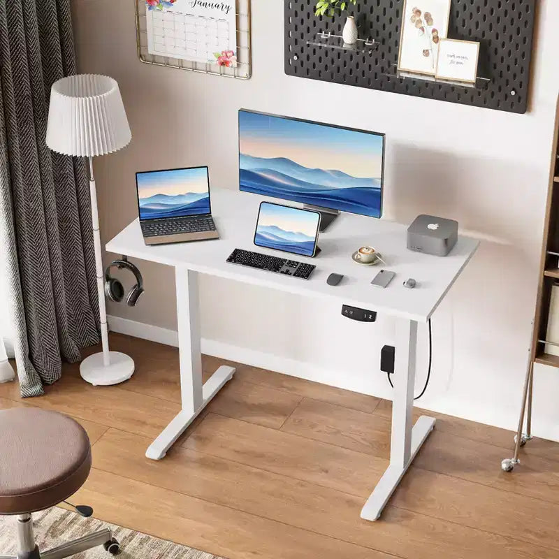 Bureau électrique assis-debout Qwatto 40 pouces, réglable en hauteur, motorisé, petit, pour ordinateur, maison, bureau, jeux, avec préréglages de mémoire, blanc