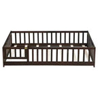 Lit au sol Montessori pleine grandeur Bellemave avec clôture et porte, lit bas en bois pour enfants avec barrières de sécurité, en bois d'hévéa massif, assemblage facile