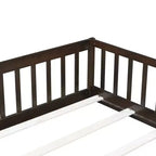 Lit au sol Montessori pleine grandeur Bellemave avec clôture et porte, lit bas en bois pour enfants avec barrières de sécurité, en bois d'hévéa massif, assemblage facile