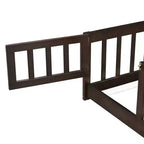 Lit au sol Montessori pleine grandeur Bellemave avec clôture et porte, lit bas en bois pour enfants avec barrières de sécurité, en bois d'hévéa massif, assemblage facile