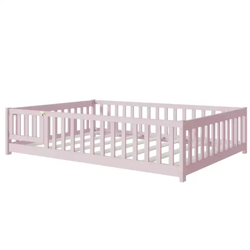 Lit au sol Montessori pleine grandeur Bellemave avec clôture et porte, lit bas en bois pour enfants avec barrières de sécurité, en bois d'hévéa massif, assemblage facile