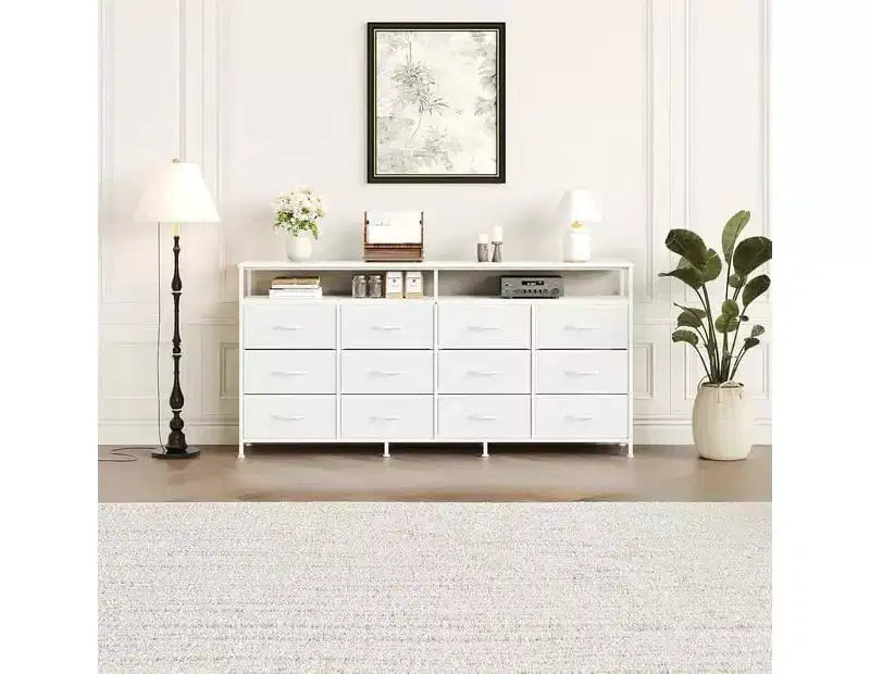 Commode longue de 63 po pour salon, commode en tissu à 12 tiroirs pour chambre à coucher, commode avec étagères ouvertes