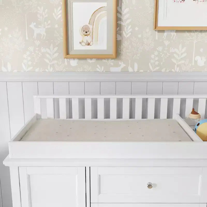 Commode à langer blanche Famapy - Organisateur de chambre d'enfant spacieux avec tiroirs et armoires pour couches, vêtements et jouets