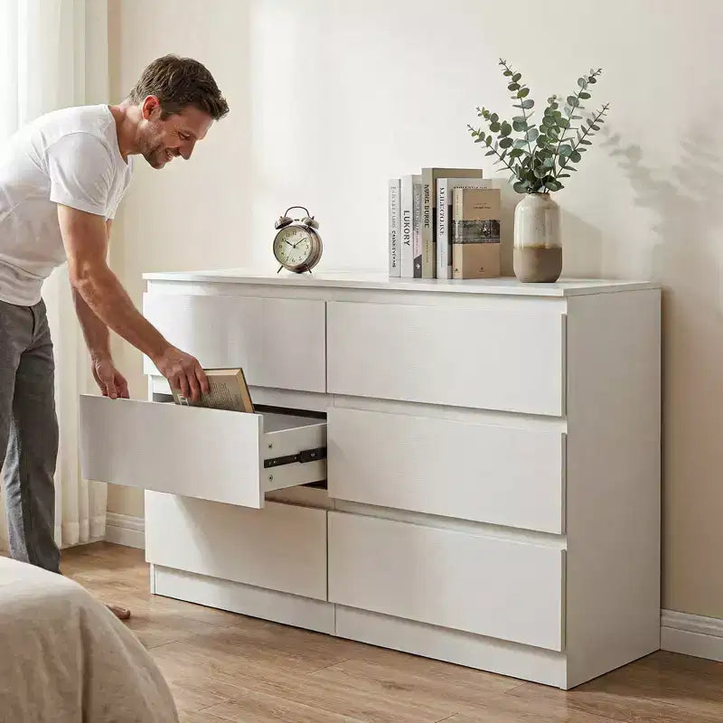 Commode blanche à 6 tiroirs, commode moderne pour chambre à coucher avec plateau spacieux, meuble en bois avec poignées dissimulées et 6 tiroirs profonds pour chambre à coucher