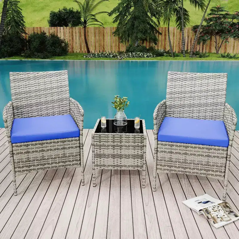 Ensemble de 3 meubles de patio extérieur, chaises en rotin PE avec coussins moelleux et table basse en verre trempé, ensemble de patio toutes saisons