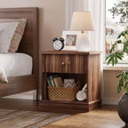 Table de chevet cannelée avec tiroir, Table de chevet de style moderne du milieu du siècle, Table d'appoint en bois pour chambre à coucher, Table d'appoint de salon pour petits espaces, Marron