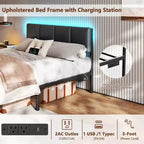 Cadre de lit plateforme rembourré Qwatto pleine grandeur, lumières LED, station de recharge, port USB, 2 tiroirs de rangement, pas besoin de sommier, similicuir, métal noir