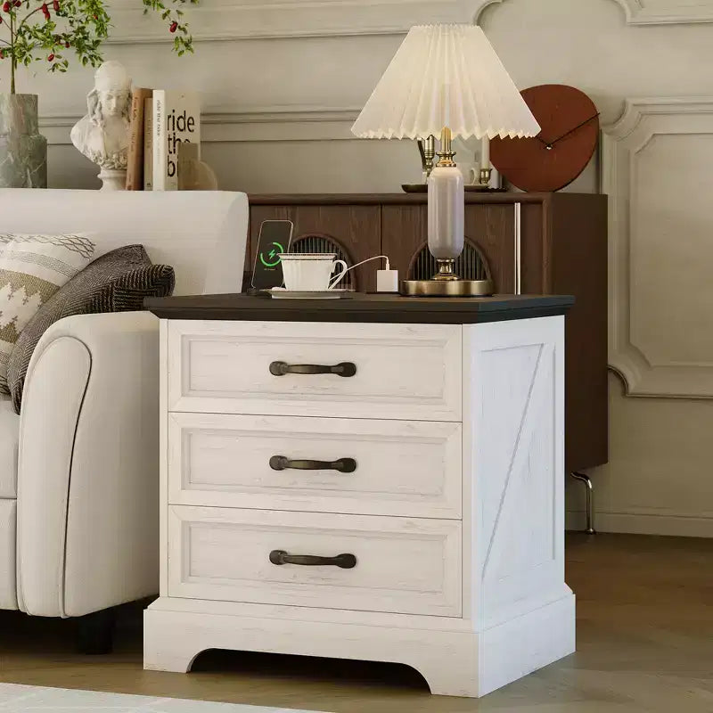 Tables de chevet de ferme avec station de recharge, table de chevet moderne en bois avec 3 grands tiroirs de rangement, table d'appoint pour chambre et salon