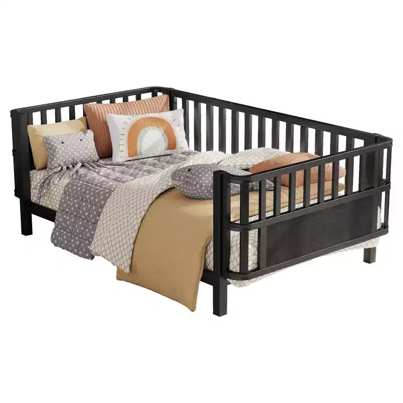 Cadre de lit plateforme pour enfant taille double, lit pour tout-petit, lit de jour pour enfants, lit bas en métal avec barrières latérales amovibles - ModernLuxe