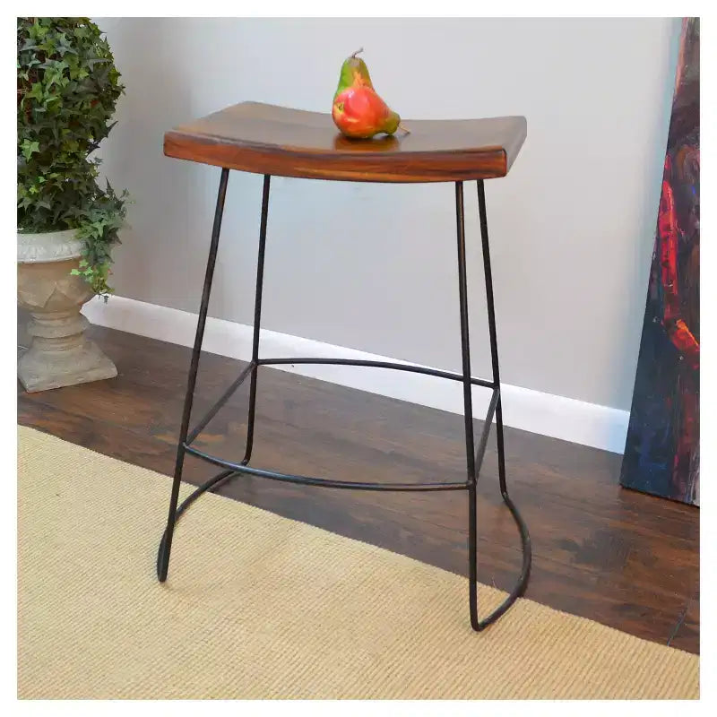 Carolina Living - Lot de 2 tabourets de bar hauteur comptoir Portia 61 cm, assise selle, métal/châtaignier : Bois de manguier, entretien dépoussiérage à sec, sans dossier