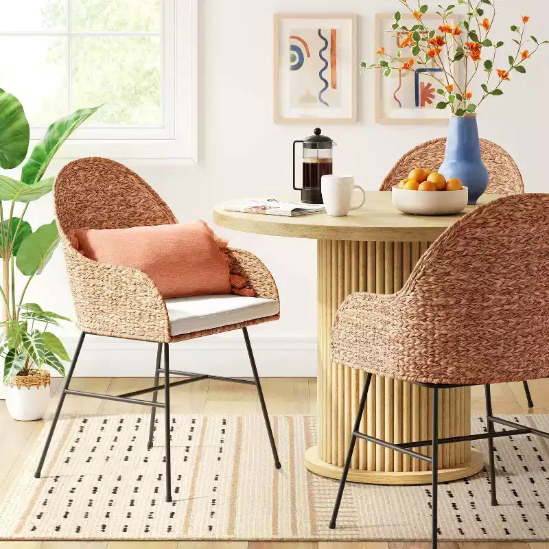 Chaise de salle à manger en osier avec coussin, couleur naturelle - Threshold™ Assemblage requis