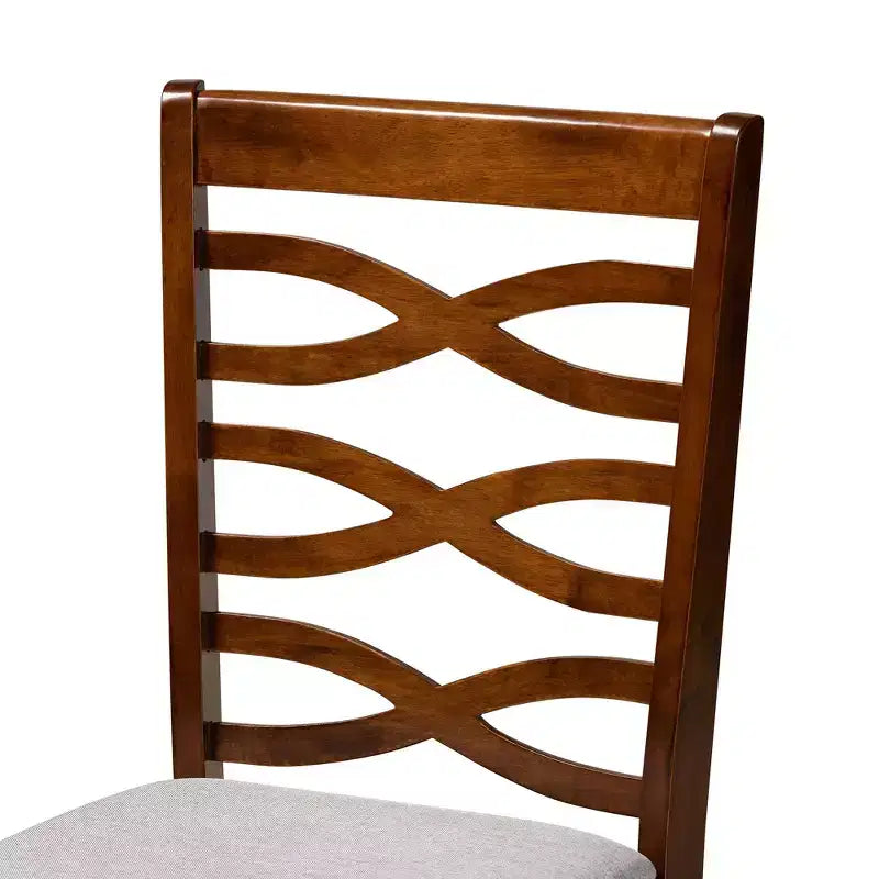 Lot de 2 chaises de salle à manger LanierFabric en tissu et bois Gris/Noyer - Baxton Studio : Pieds fuselés, revêtement en polyester