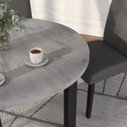 Ensemble de salle à manger rond contemporain Kellum 5 pièces : Plateau en faux marbre, Chaises cloutées - miBasics