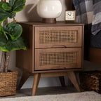 Table de chevet en bois et rotin synthétique : 2 tiroirs, pieds inclinés