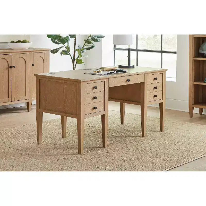 Bureau Martin Furniture en bois moderne demi-piédestal collection Laurel marron clair : poste de travail de direction avec tiroir universel