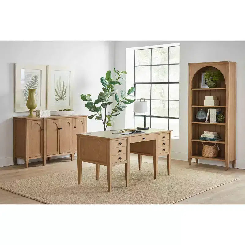 Bureau Martin Furniture en bois moderne demi-piédestal collection Laurel marron clair : poste de travail de direction avec tiroir universel