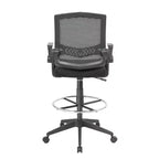Tabouret de dessinateur avec accoudoirs relevables en maille noire - Boss Office Products