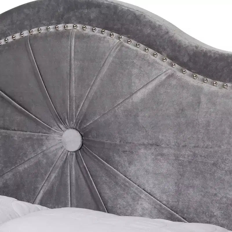 Lit rembourré en tissu velours Embla Queen Gris – Baxton Studio : Design capitonné moderne, Finition brillante, Rembourrage en mousse, Cadre en MDF