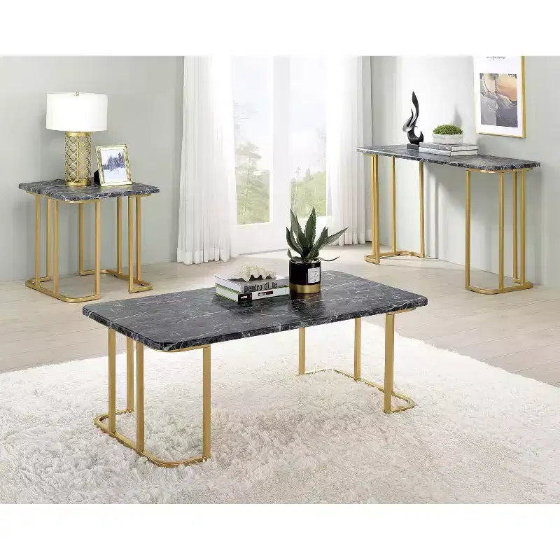 Ensemble de 3 tables basses Trillick avec plateau en faux marbre Or/Noir - miBasics : Structure en métal de style Mid-Century, finition thermolaquée
