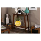 Sacramento - Table console de style scandinave moderne du milieu du siècle - Noyer foncé - Baxton Studio : Bois d'hévéa avec étagère ouverte