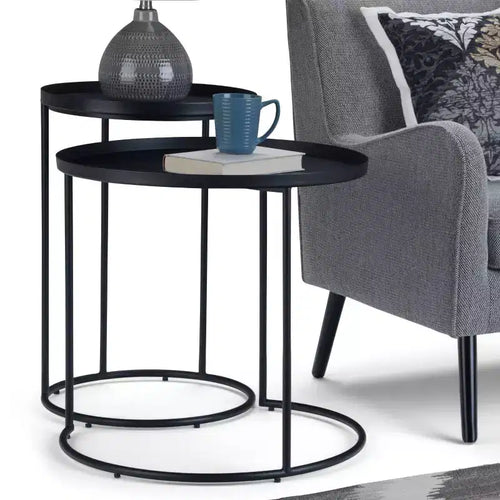 Table gigogne en métal Lipton 2 pcs noir - WyndenHall : style industriel, ronde, plateau amovible, pieds élégants