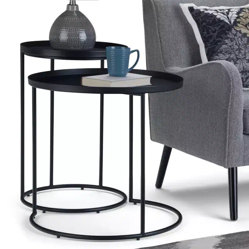 Table gigogne en métal Lipton 2 pcs noir - WyndenHall : style industriel, ronde, plateau amovible, pieds élégants