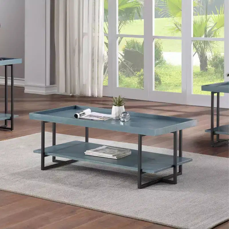 HOMES: Inside + Out Table basse rectangulaire Grislare Bleue : Design rustique contemporain, étagères de rangement ouvertes, métal et MDF